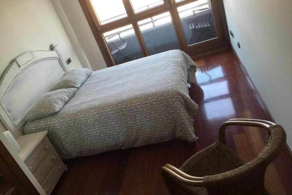 Apartamento 1ºlinea Playa Poniente Apartamento *